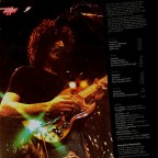 (Detr&aacute;s del LP) Dise&ntilde;o por Cal Schenkel  - Foto por Sherwin Tilton 